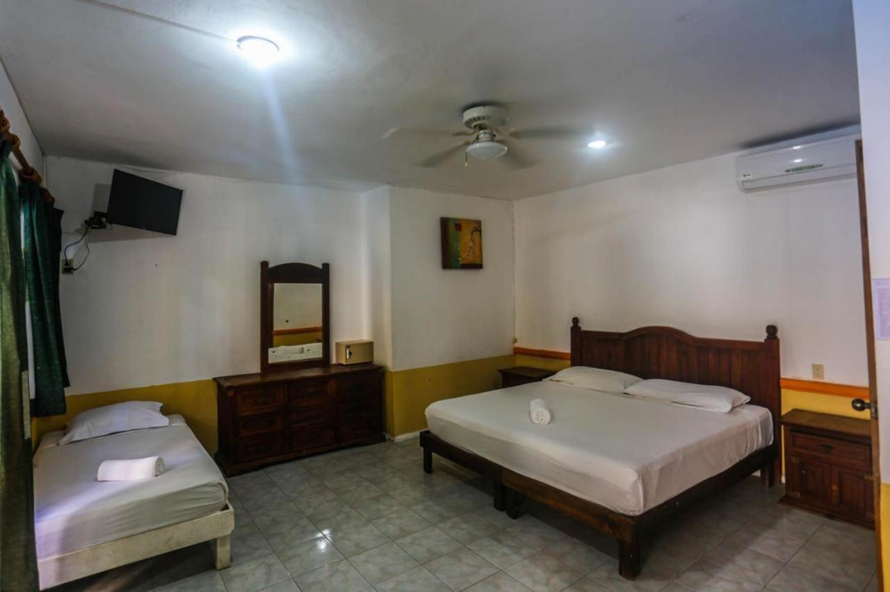 Hotel Vista Caribe 5Ta Av A 5 Pasos De La Playa Playa del Carmen Bagian luar foto