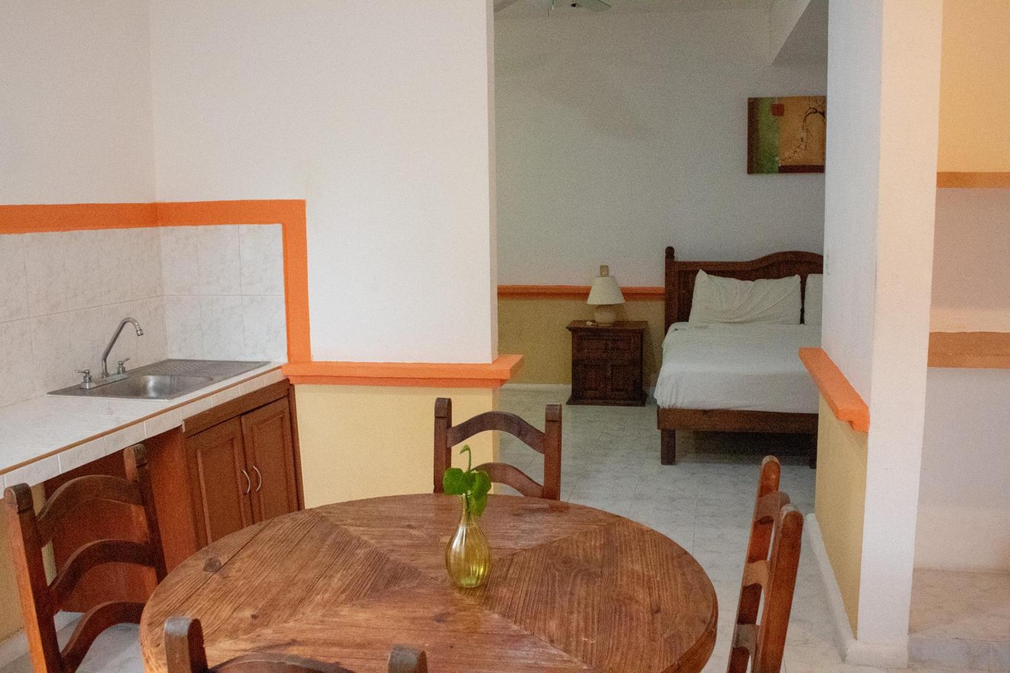 Hotel Vista Caribe 5Ta Av A 5 Pasos De La Playa Playa del Carmen Bagian luar foto