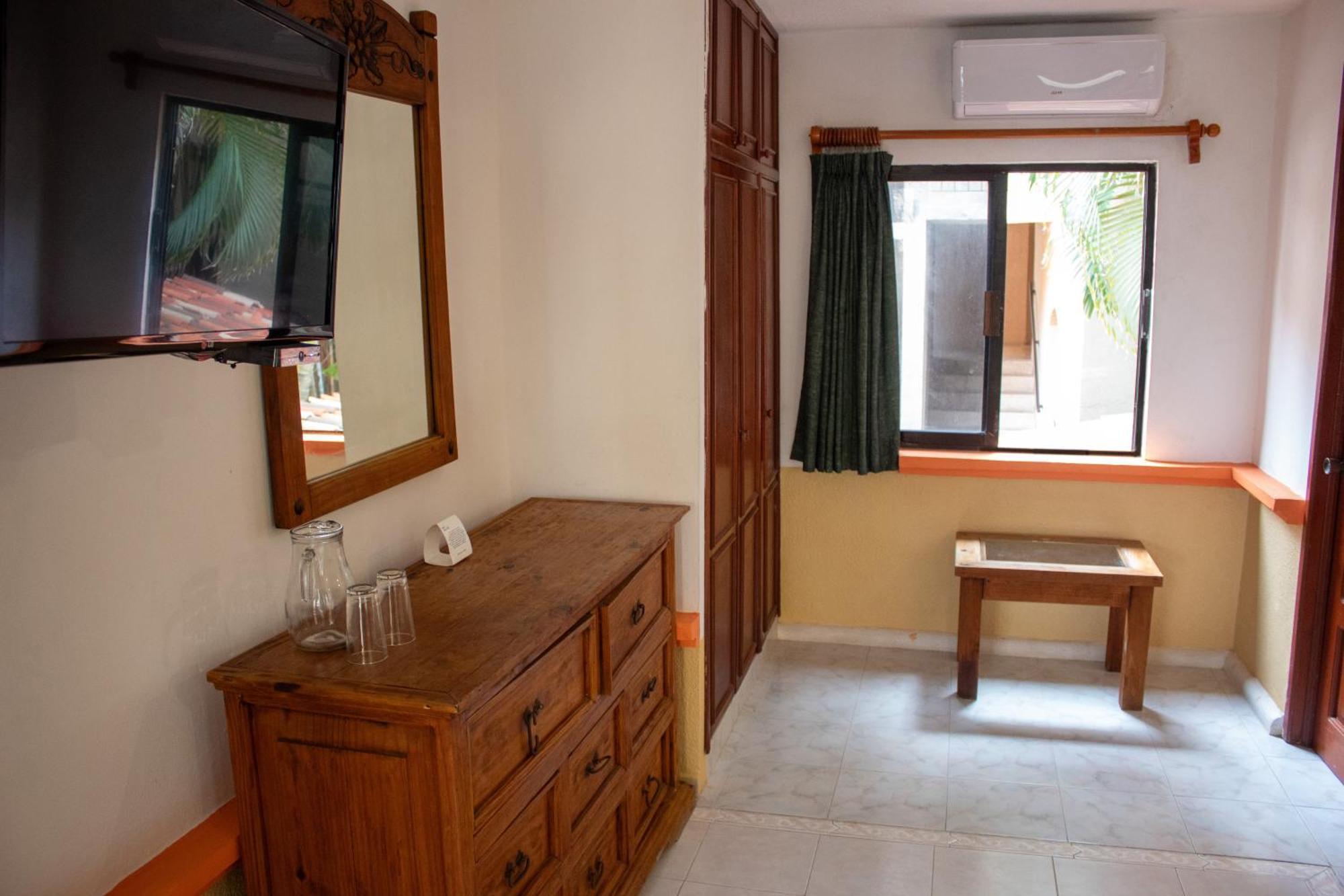 Hotel Vista Caribe 5Ta Av A 5 Pasos De La Playa Playa del Carmen Bagian luar foto