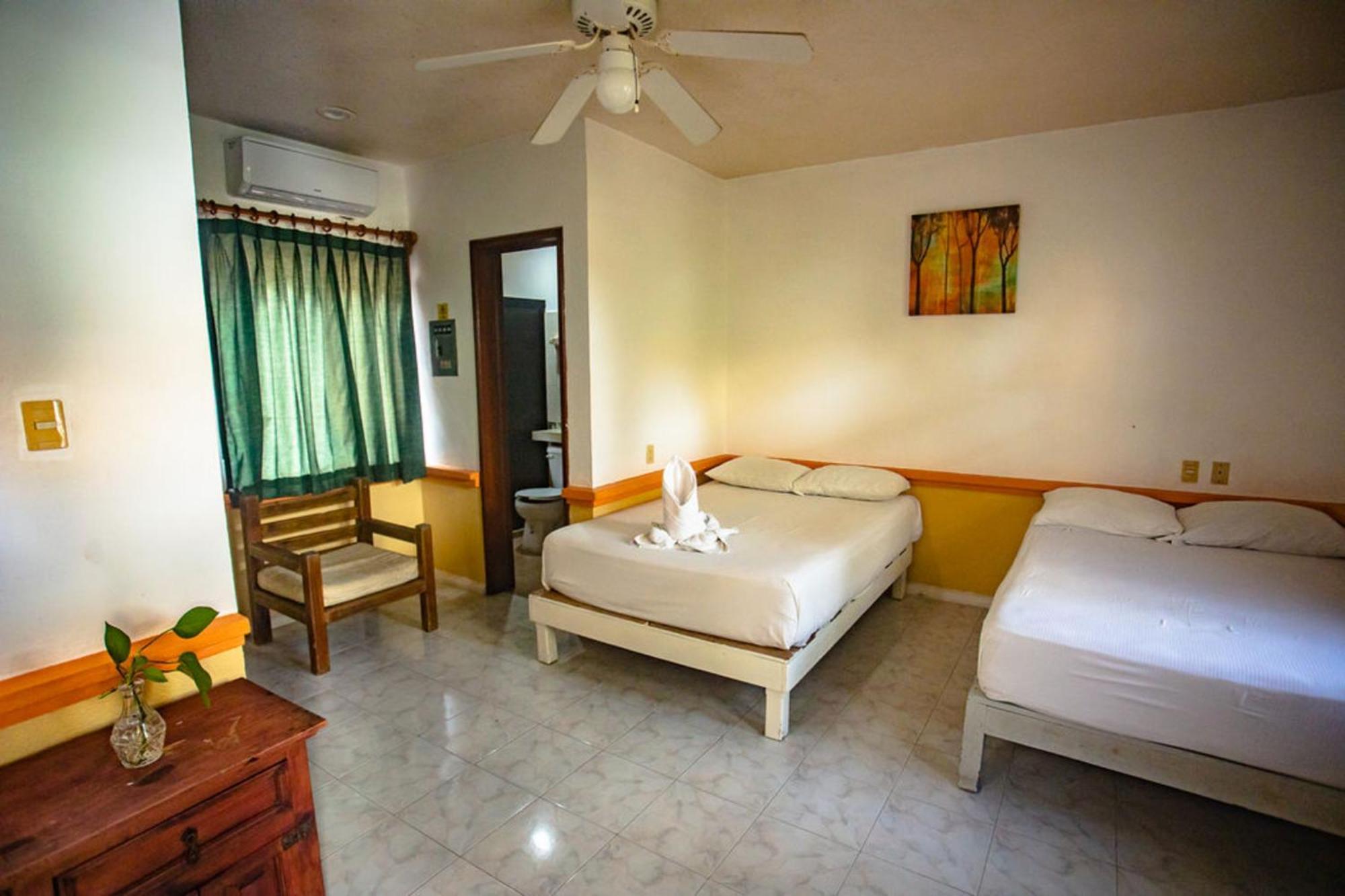 Hotel Vista Caribe 5Ta Av A 5 Pasos De La Playa Playa del Carmen Bagian luar foto