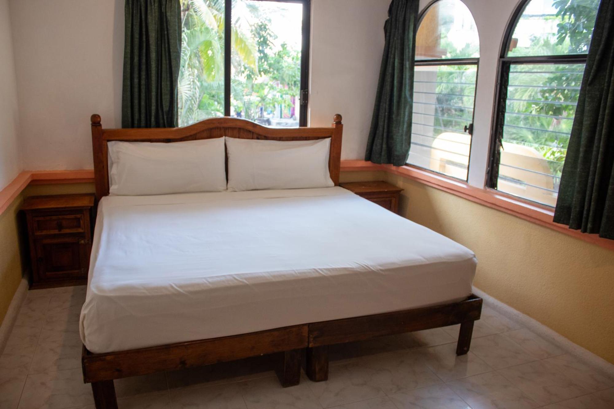 Hotel Vista Caribe 5Ta Av A 5 Pasos De La Playa Playa del Carmen Bagian luar foto