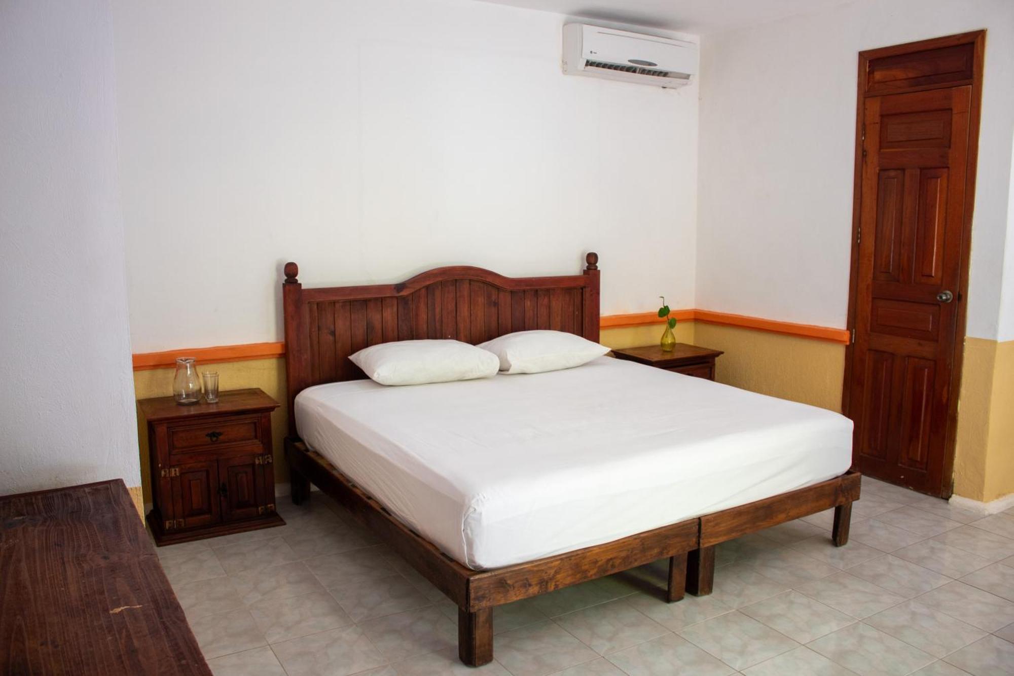 Hotel Vista Caribe 5Ta Av A 5 Pasos De La Playa Playa del Carmen Bagian luar foto