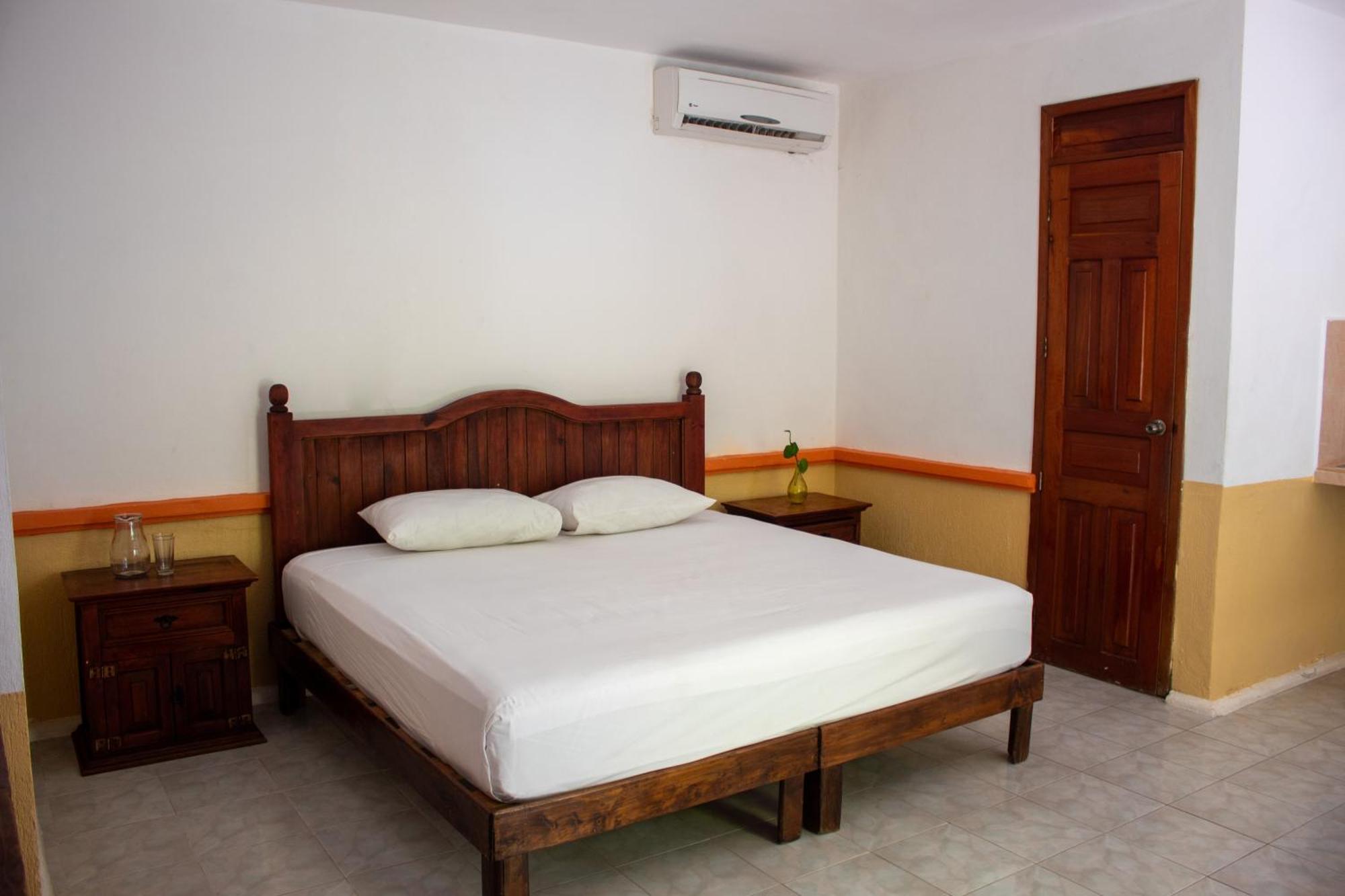 Hotel Vista Caribe 5Ta Av A 5 Pasos De La Playa Playa del Carmen Bagian luar foto
