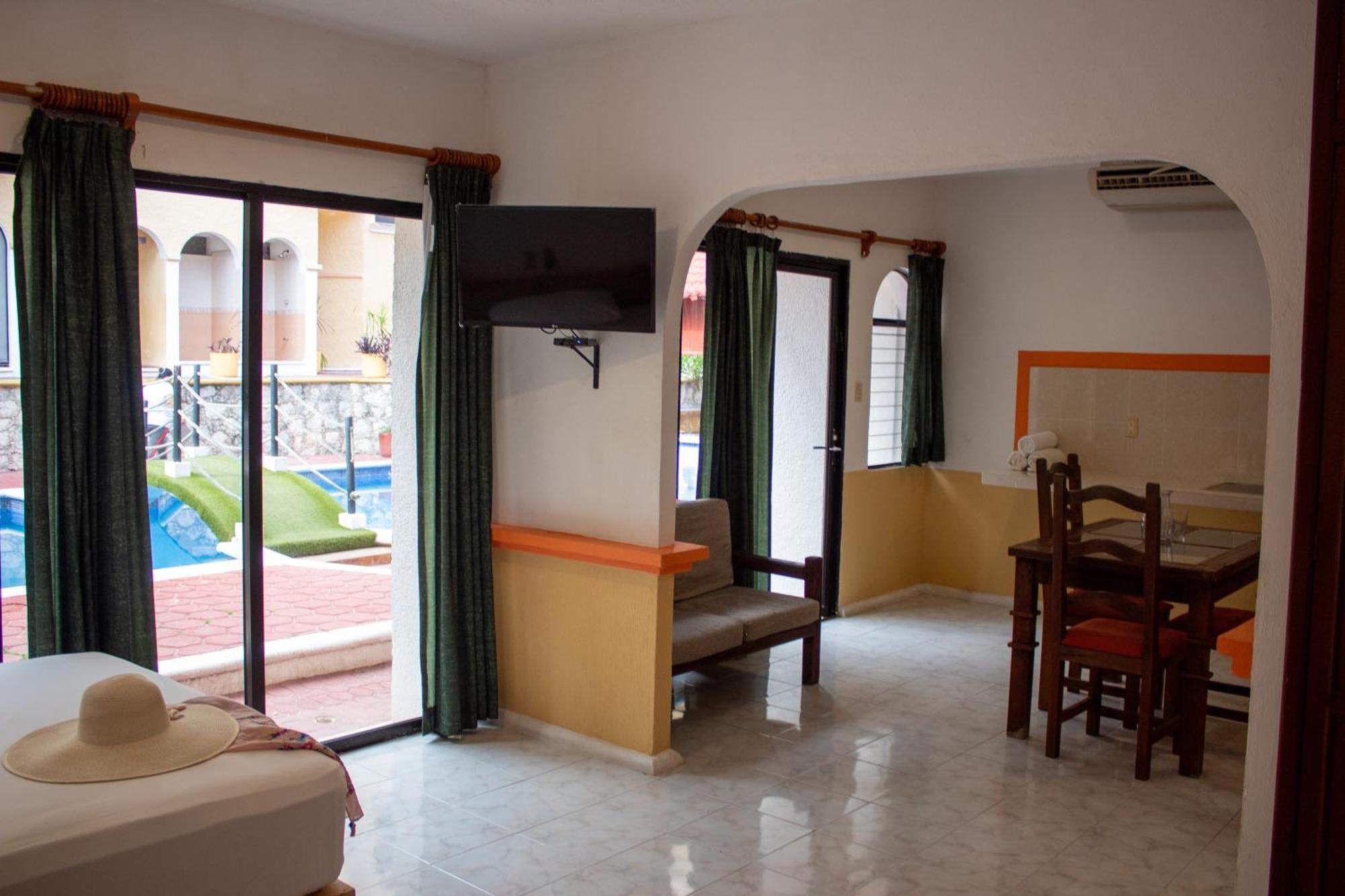 Hotel Vista Caribe 5Ta Av A 5 Pasos De La Playa Playa del Carmen Bagian luar foto