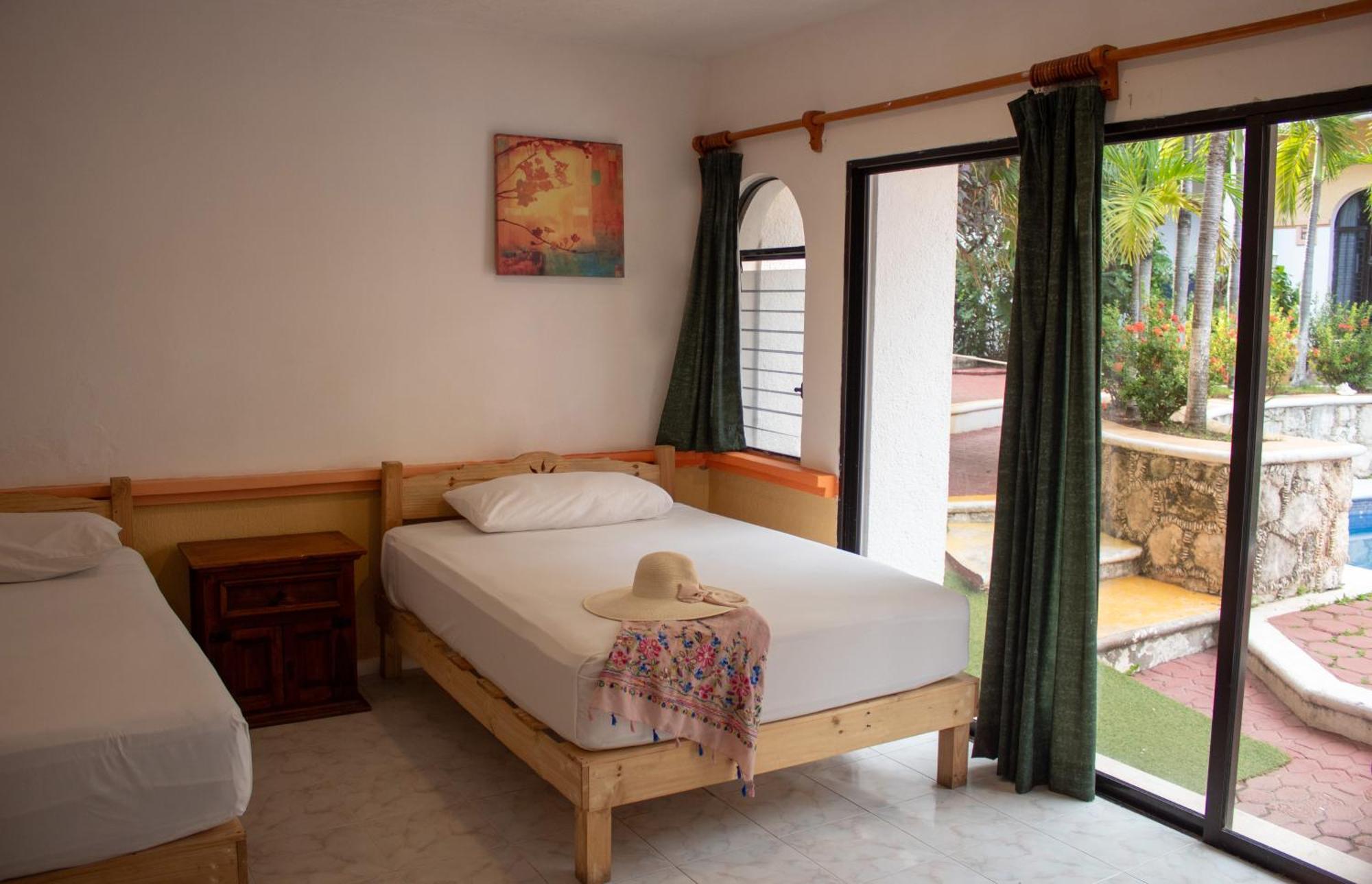 Hotel Vista Caribe 5Ta Av A 5 Pasos De La Playa Playa del Carmen Bagian luar foto
